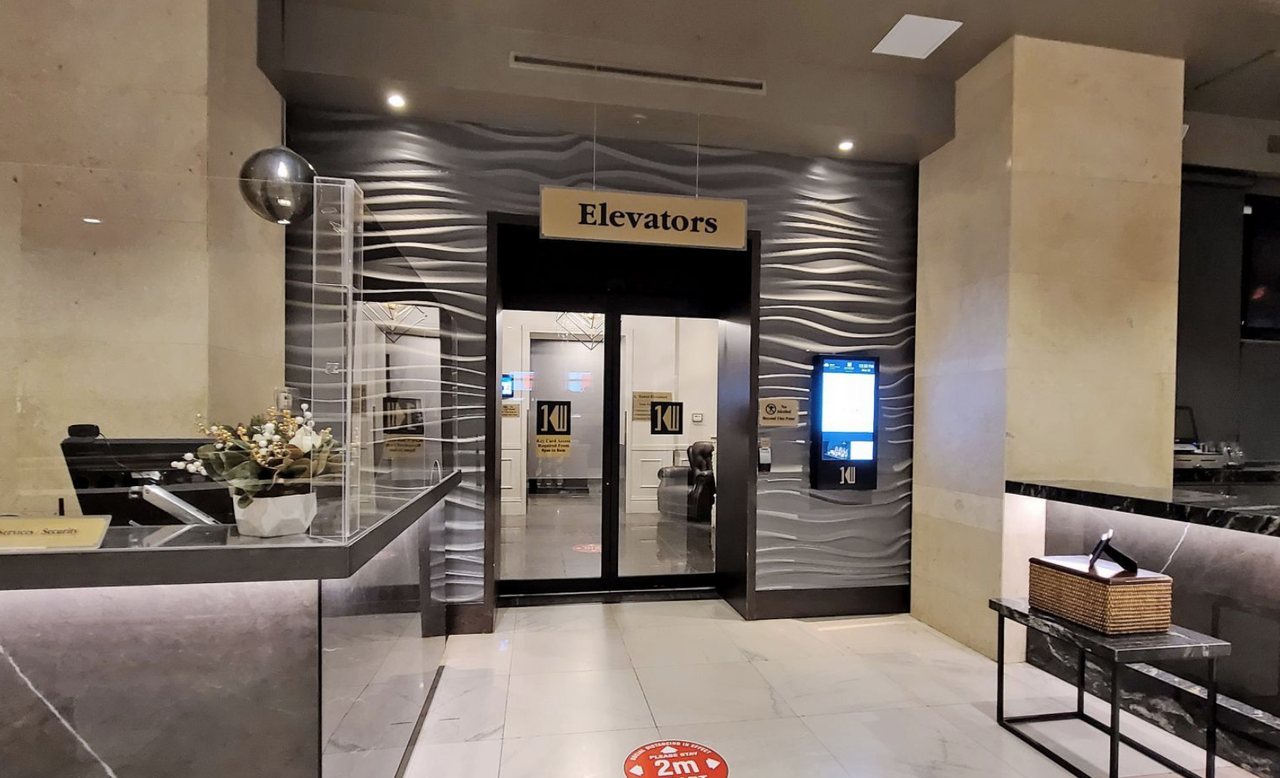 1 King Street West #4404