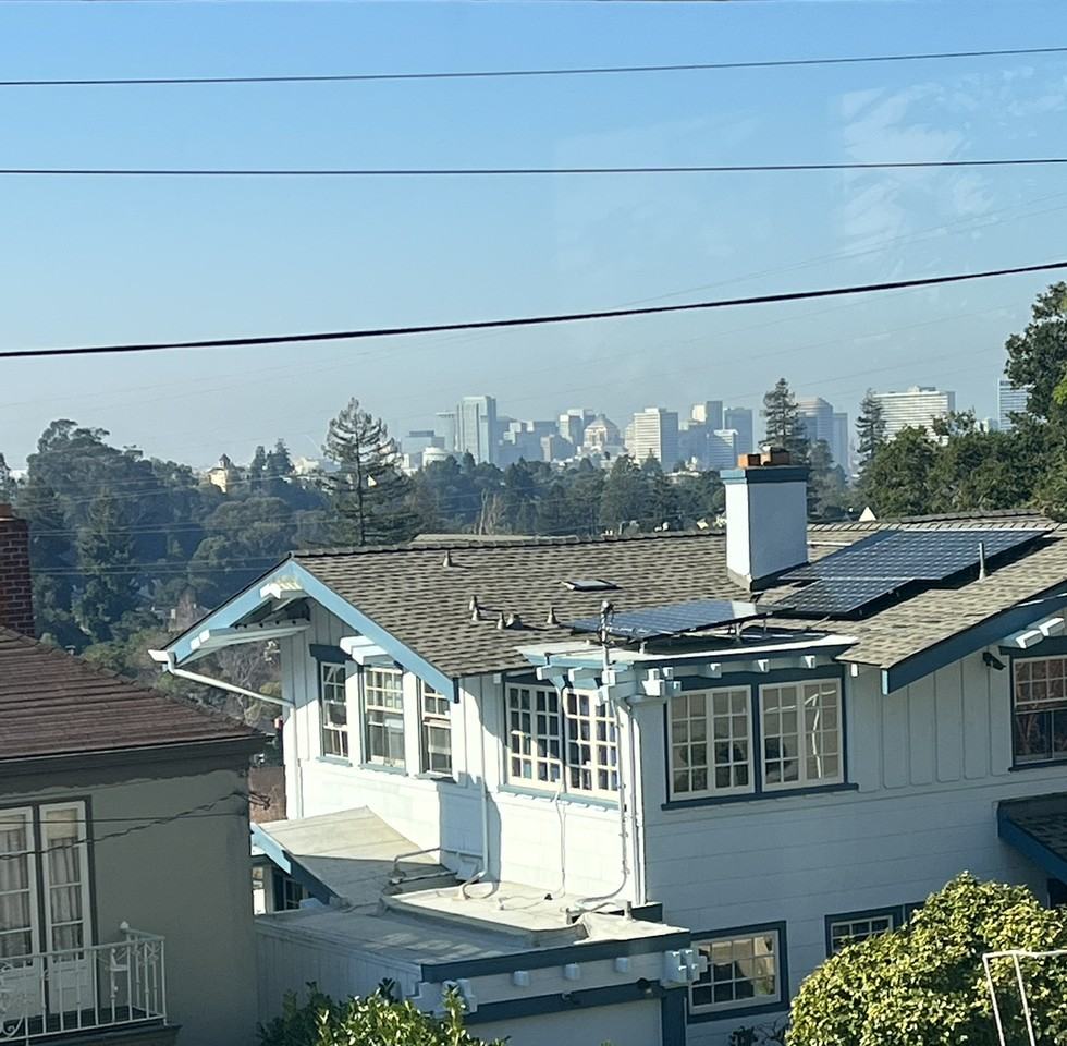 1144 Wellington St - Photo 2 of 19