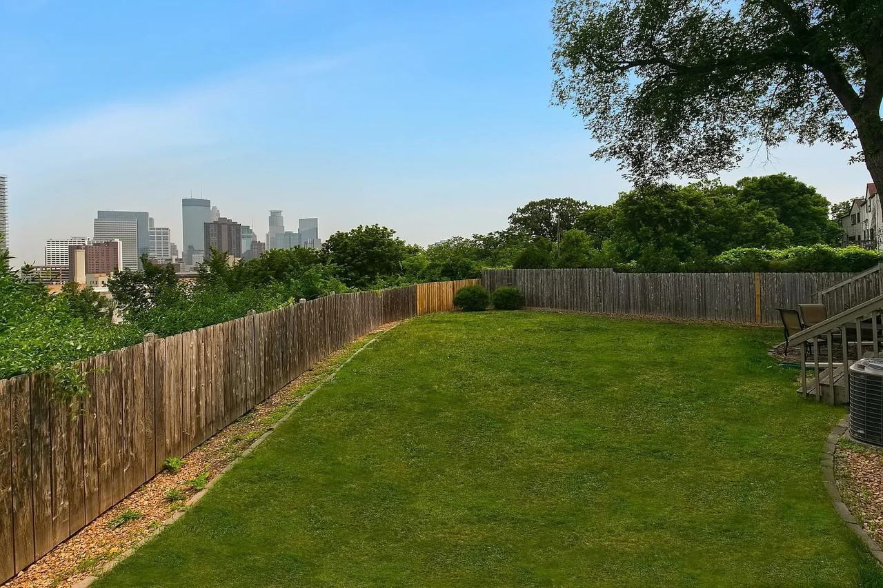 214 Groveland Avenue - Photo 2 of 19