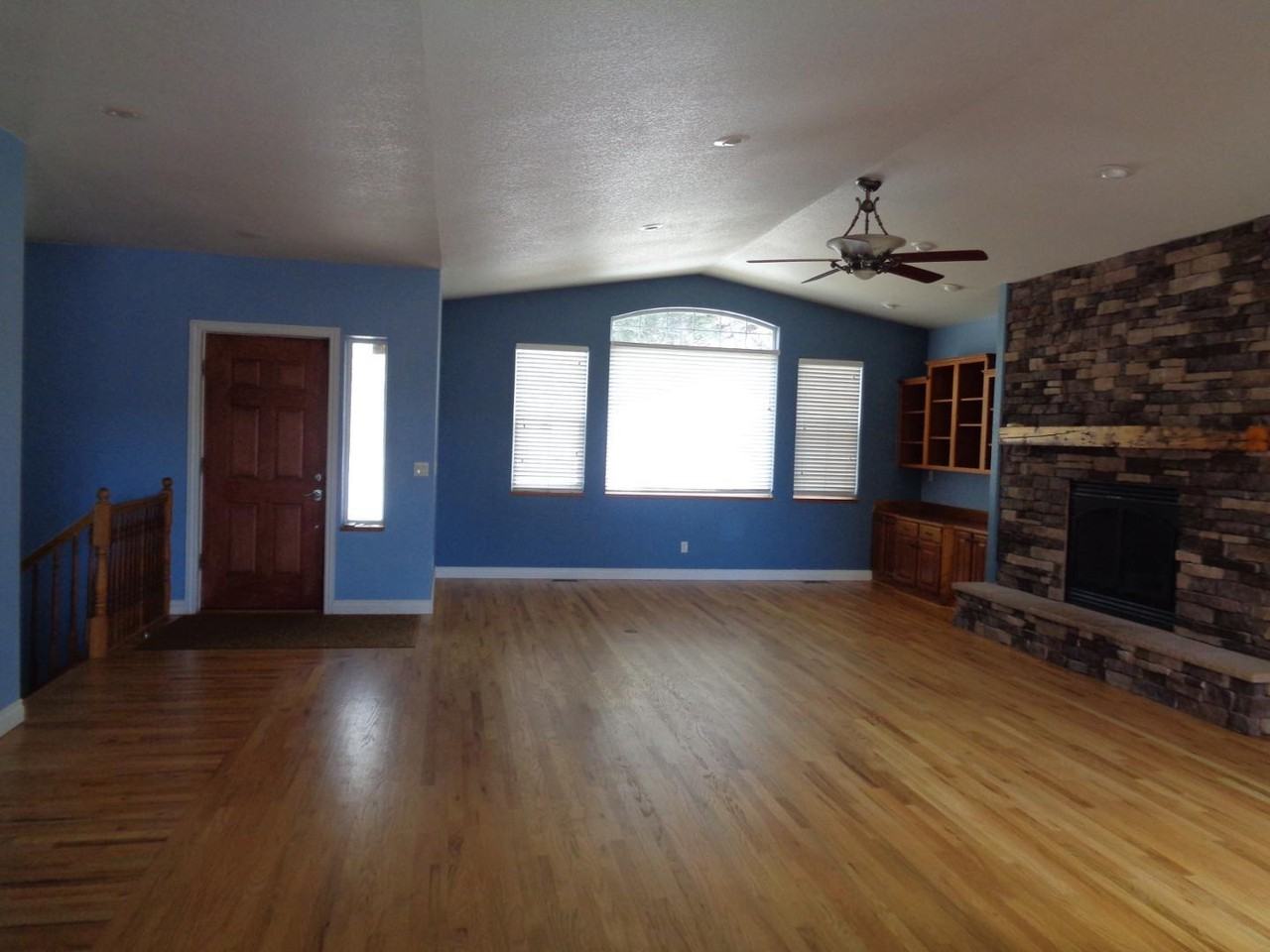 1498 Masters Dr - Photo 2 of 42
