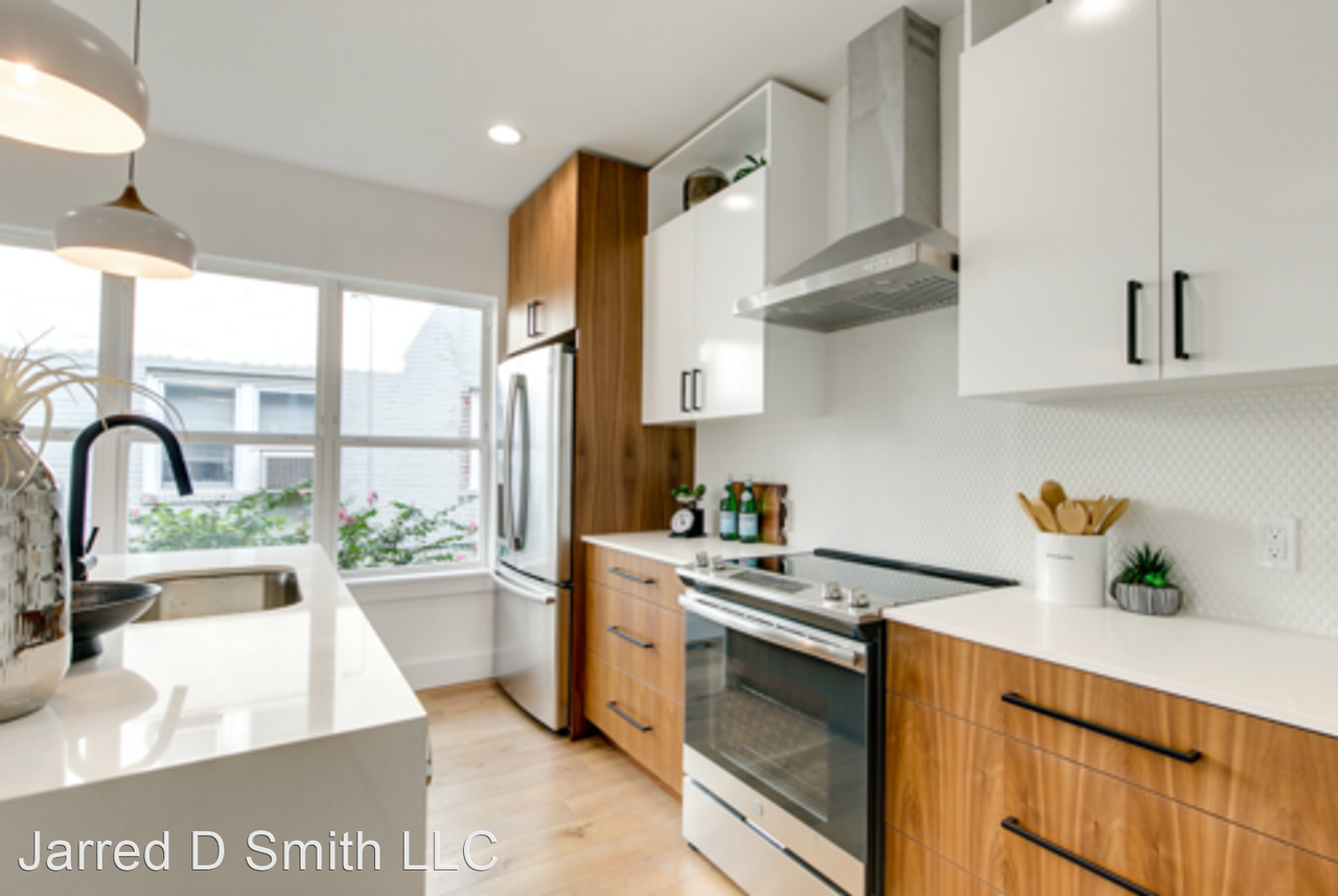 The Uptowns on 23rd - Luxury Apartment Living - Photo 2 of 17