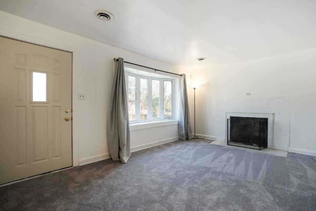 7709 Ravine Dr - Photo 4 of 25