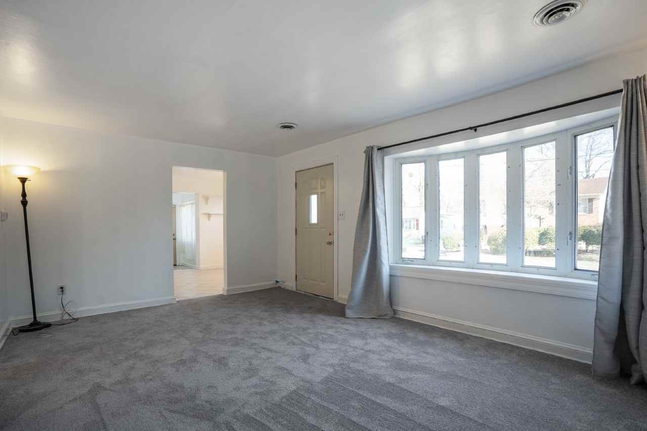 7709 Ravine Dr - Photo 5 of 25