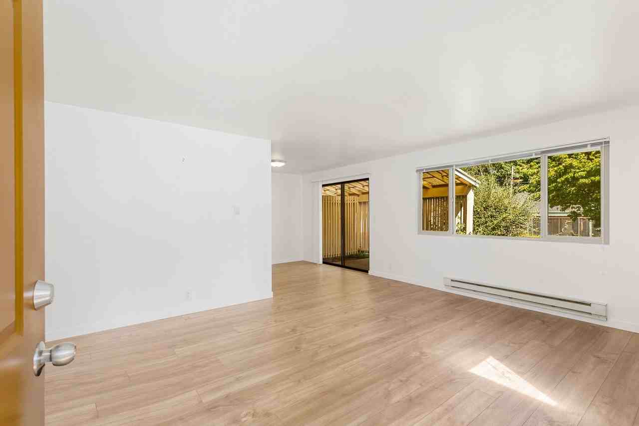 452 Front St N - Photo 3 of 16