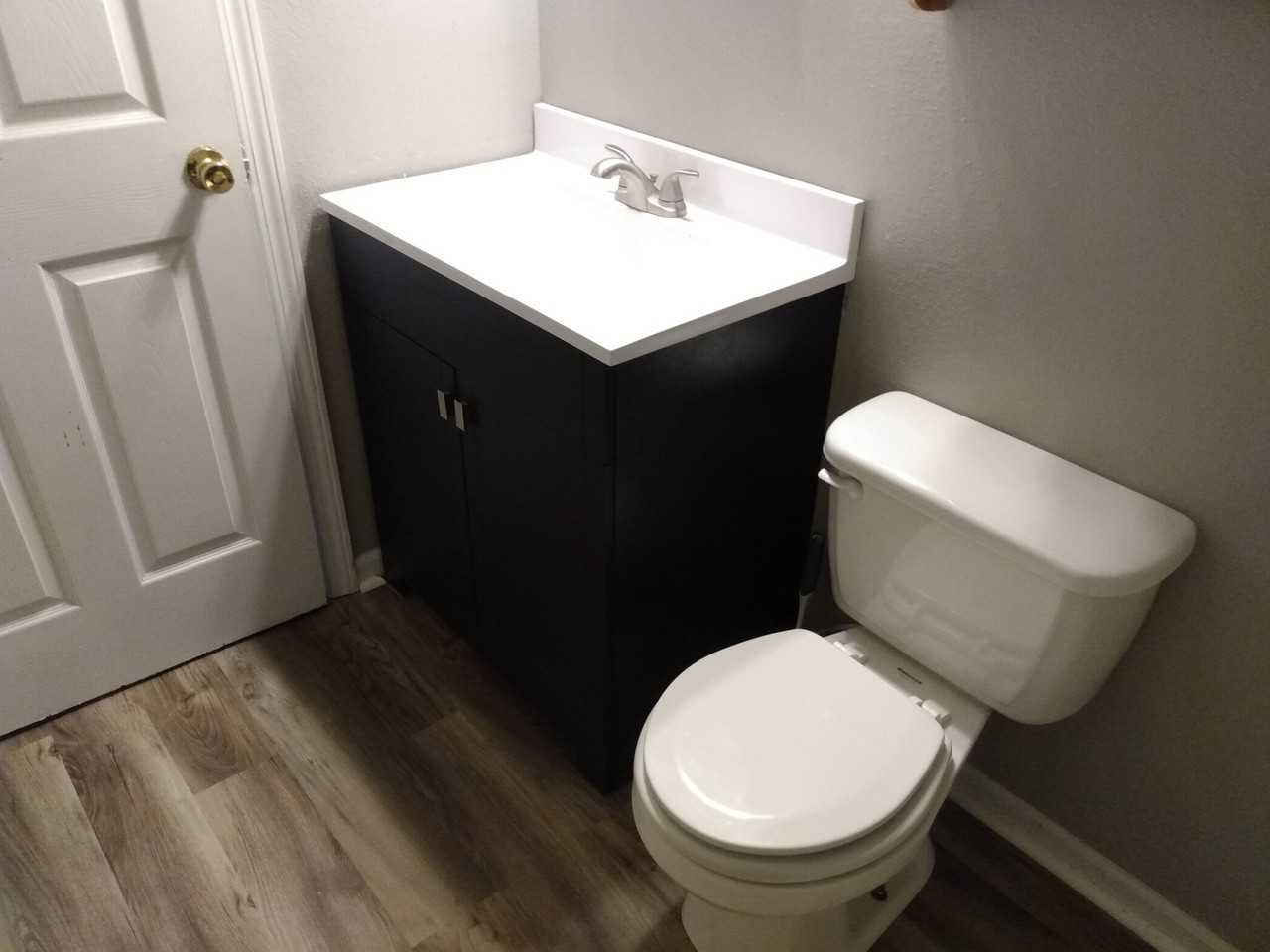 7 Mcleod St #A - Photo 3 of 8