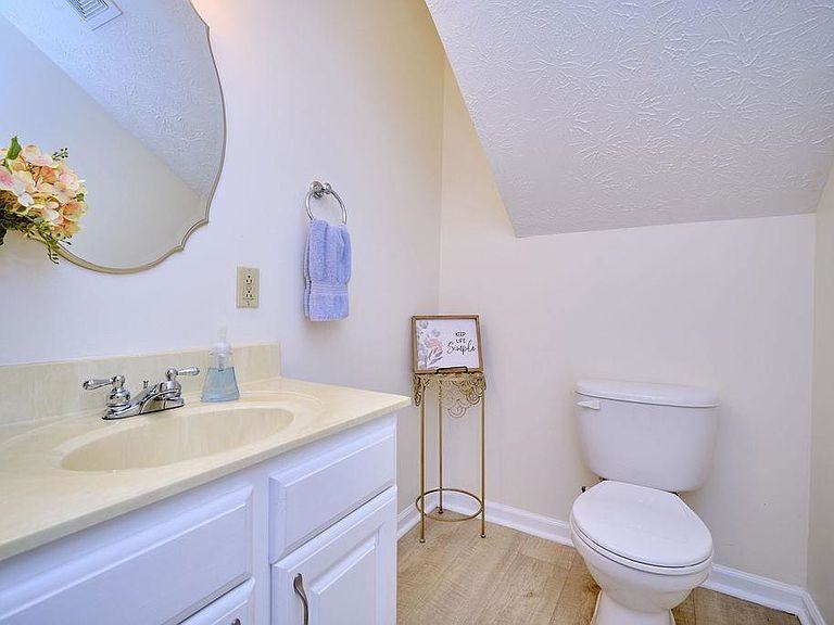 9 Spencer St #NA - Photo 3 of 7