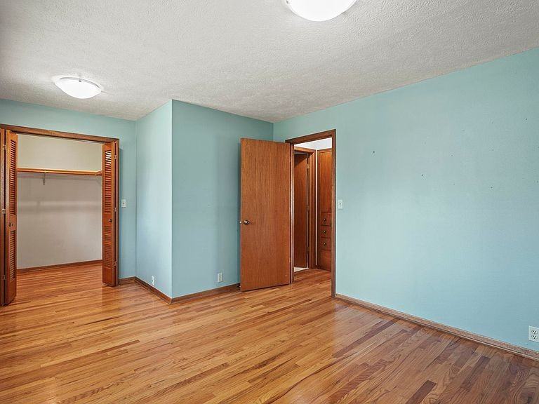 725 W Wedgewood Ave #NA - Photo 3 of 7