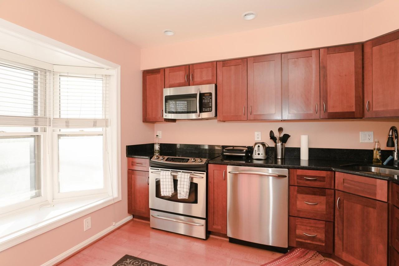 2520 Fairfax Dr #C - Photo 2 of 22