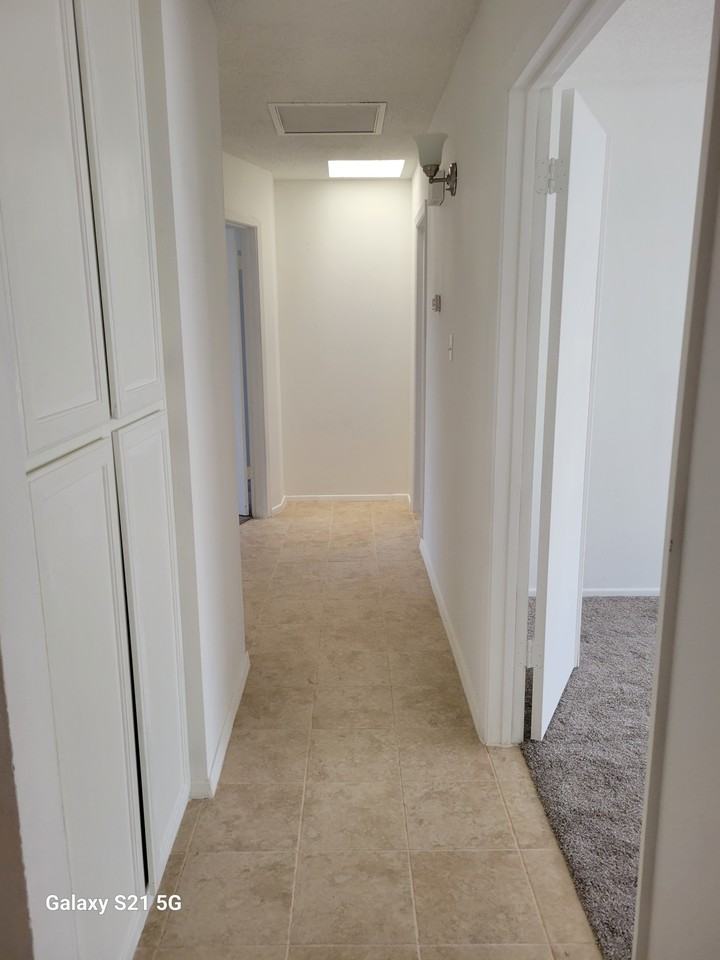 4618 W 17th Ln #NA - Photo 2 of 4