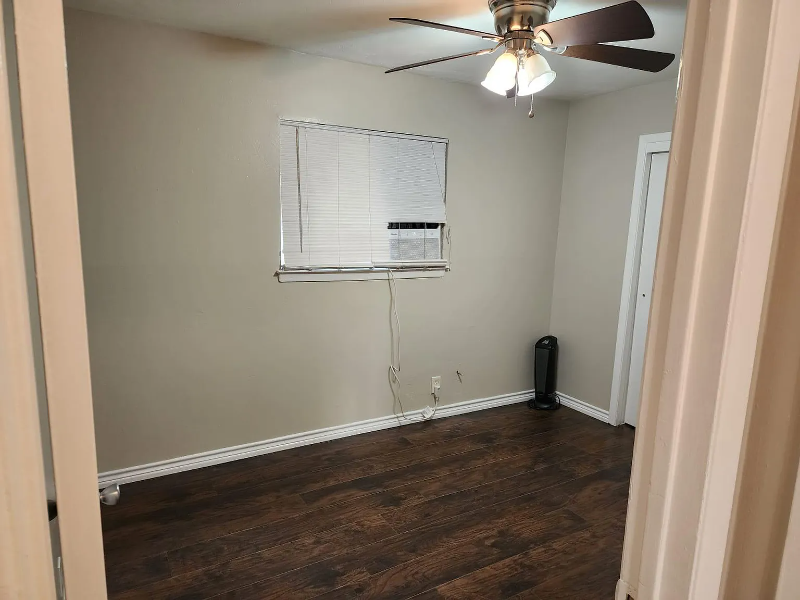 857 Broadway Ave #5 - Photo 7 of 9