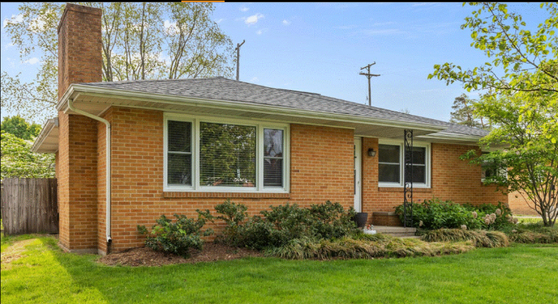 524 Winona Ave Nw - Photo 3 of 24