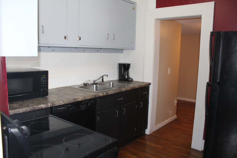 1602 Dixon St - Photo 4 of 14