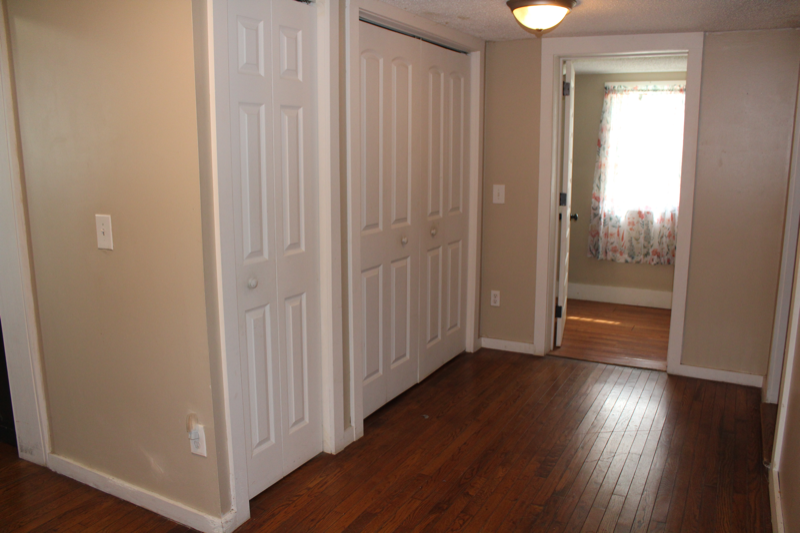 1602 Dixon St - Photo 5 of 14