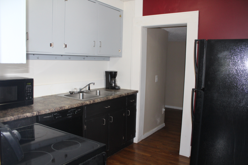 1602 Dixon St - Photo 6 of 14