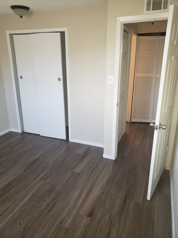 3950 Turnpike Dr #2 - Photo 2 of 7