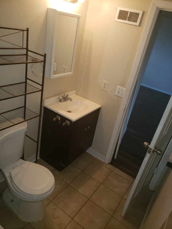 3950 Turnpike Dr #2 - Photo 4 of 7