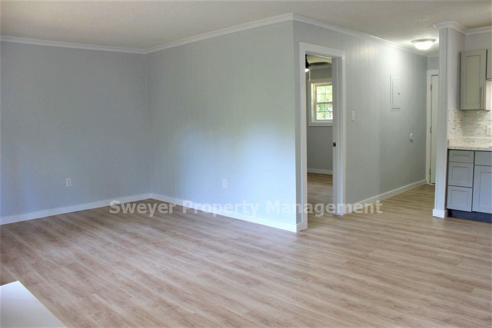 1330 N Howe St Apt 3 #3 - Photo 3 of 13