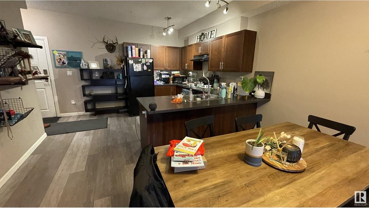 5302 51 St #1 - Photo 3 of 18