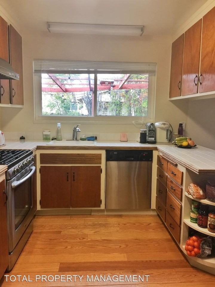 18241 Clemson Ave - Photo 3 of 15