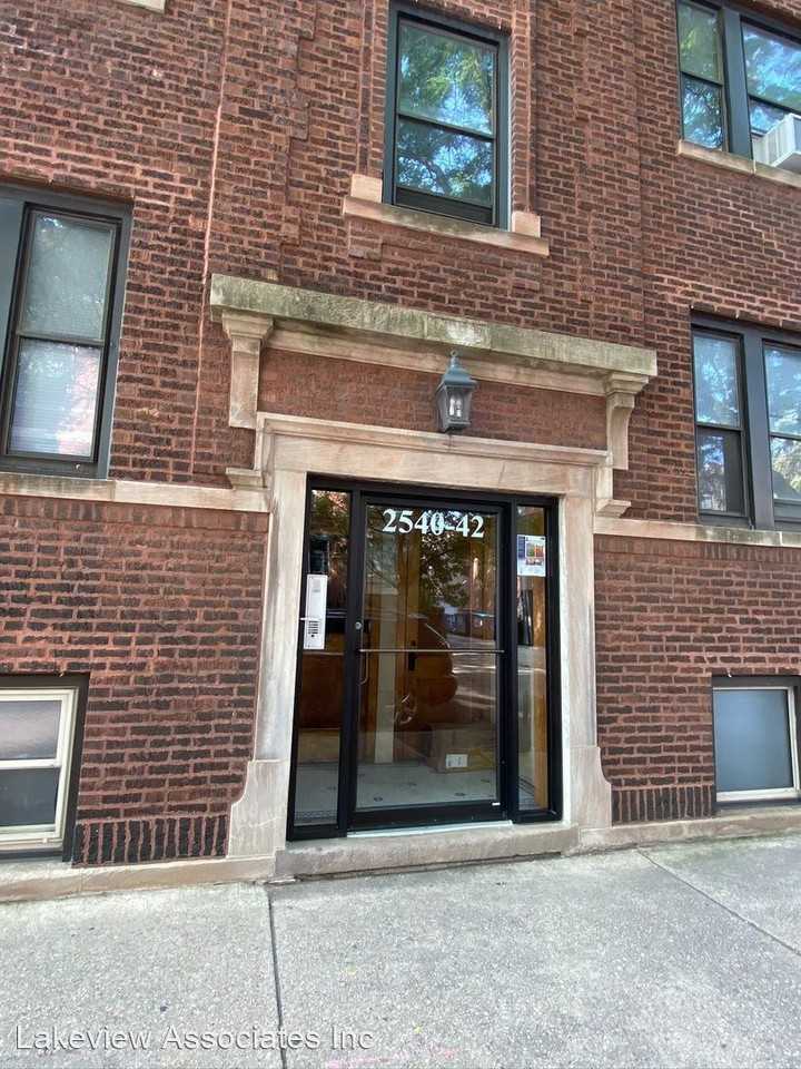 2540 N. Racine - Photo 2 of 14