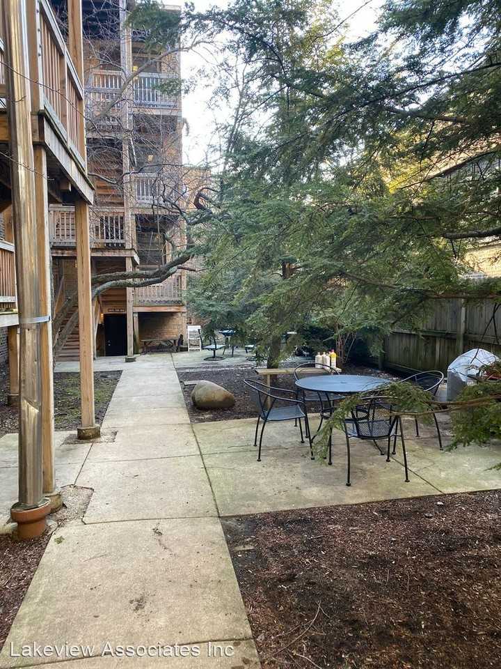 2540 N. Racine - Photo 3 of 14