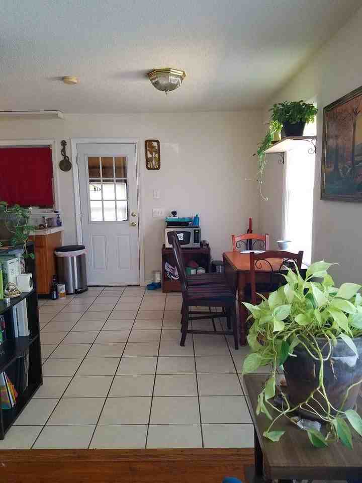 1182 North Blvd #D - Photo 3 of 7