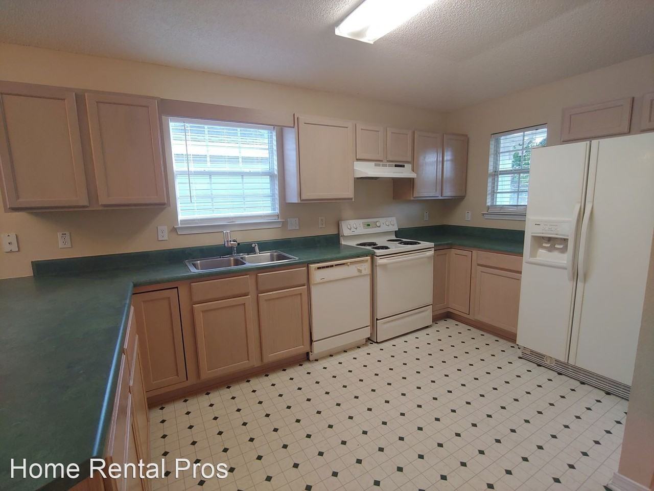 3086 Flintlock Dr - Photo 3 of 18