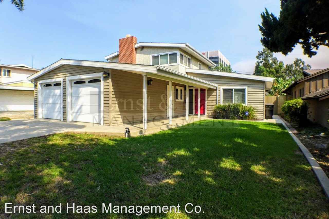 3700-02 Weston Pl. - Photo 2 of 36