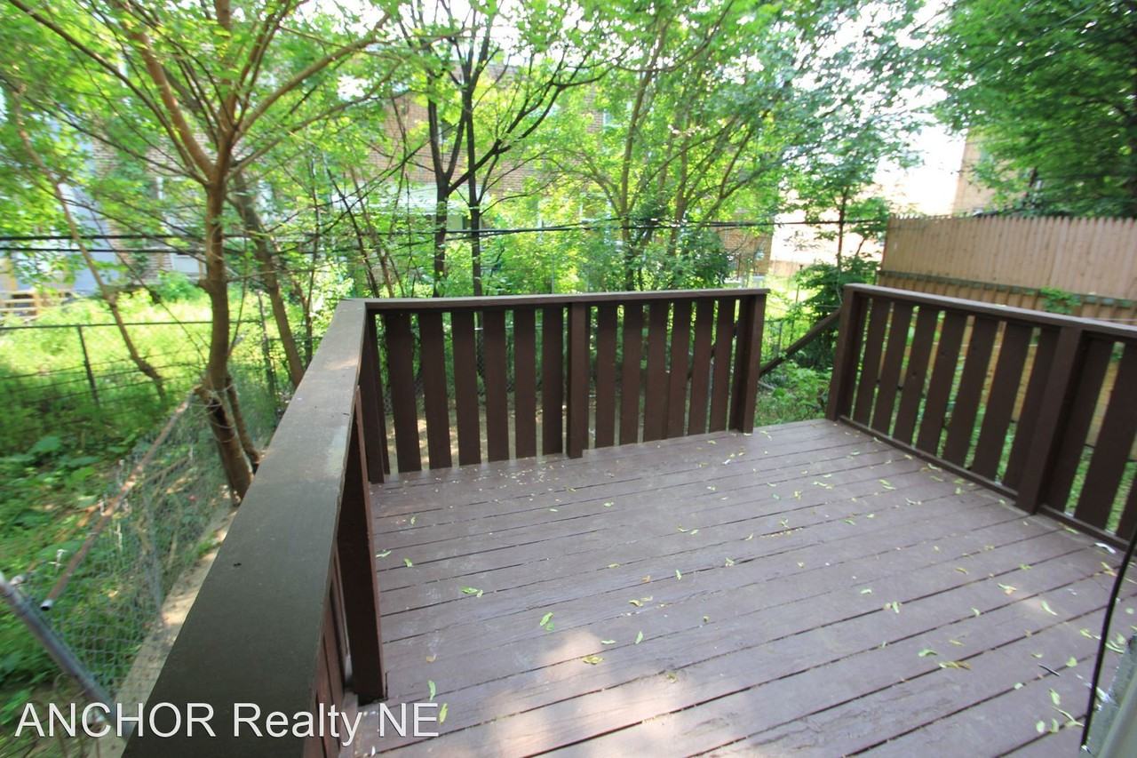 2613 S 71st St - Photo 3 of 8