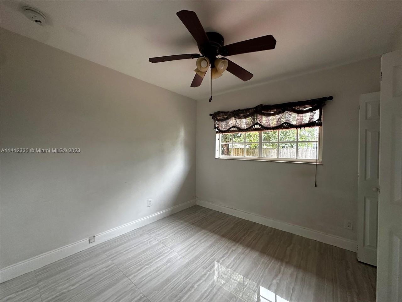 10321 Sw 51st St #10321 - Photo 3 of 8