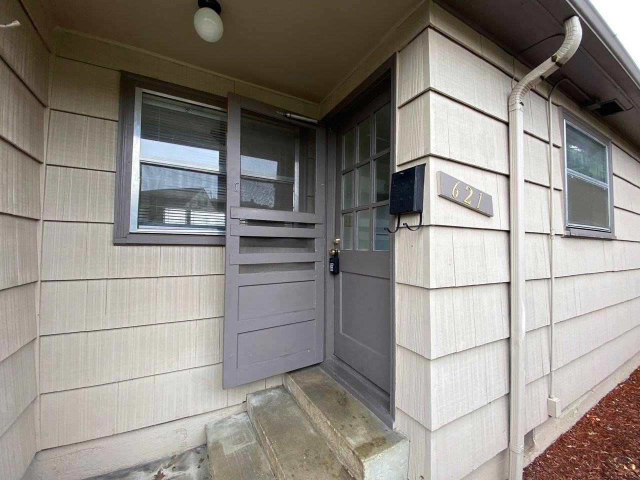 Vista Terrace Apartments - Photo 2 of 3