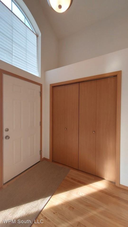 23408 23rd Ave S - Photo 3 of 31