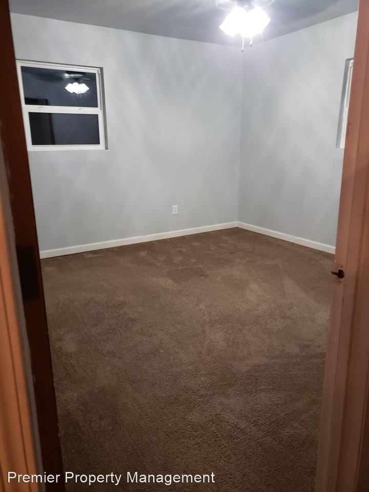 110 Gene Dr - Photo 2 of 26