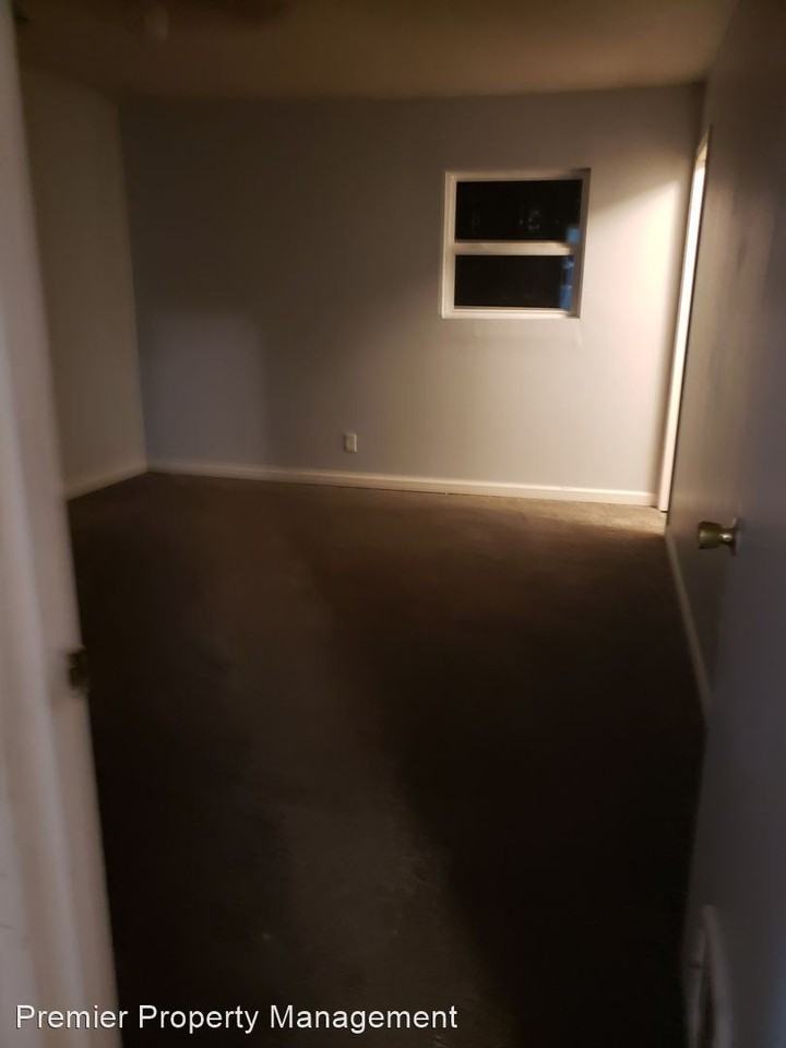 110 Gene Dr - Photo 3 of 26