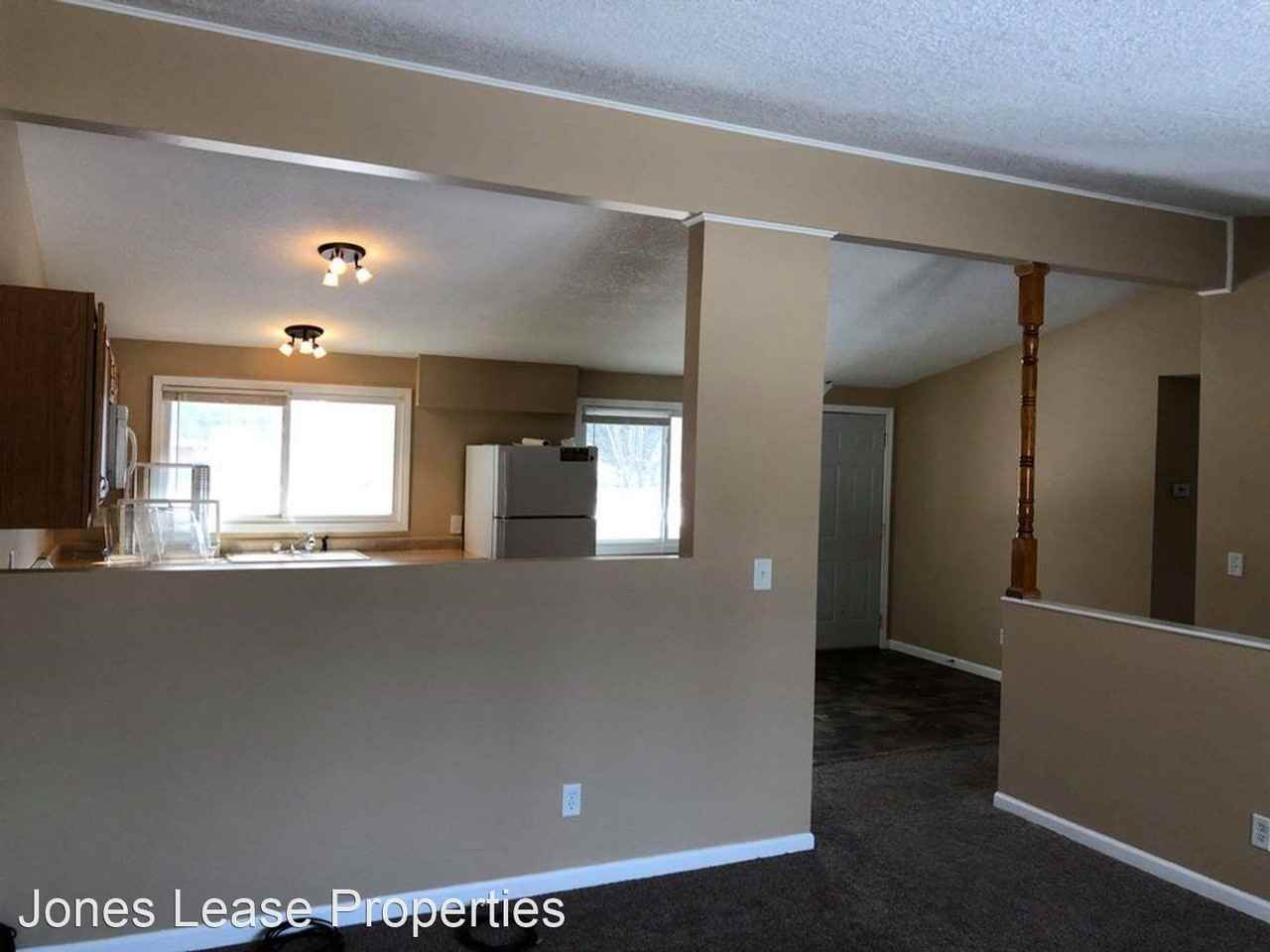 404 8th Ave - Photo 3 of 10