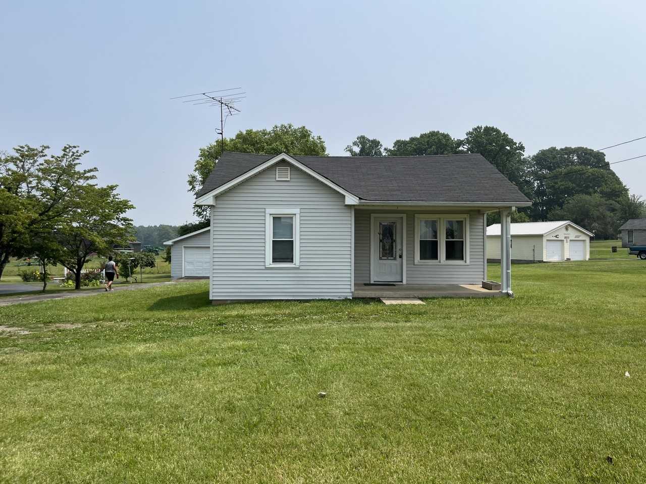 602 Highway 52 Byp W - Photo 2 of 41