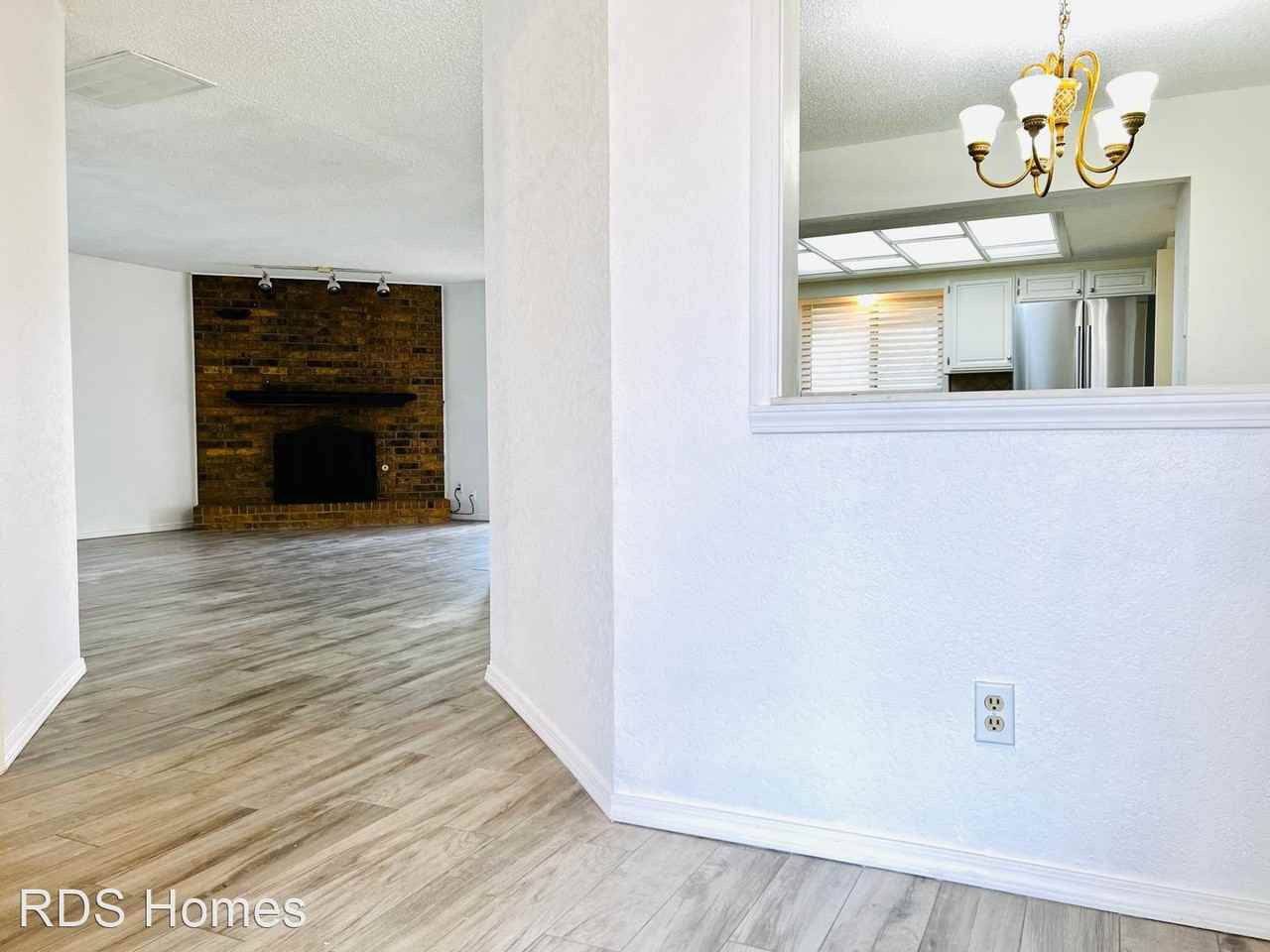 505 Nw 141st St - Photo 2 of 16