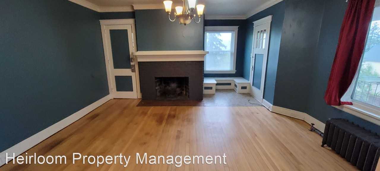 318 N 21st Ave E - Photo 3 of 26