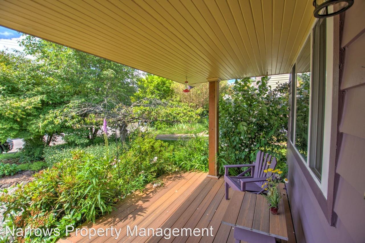 1636 Conger Ave Nw - Photo 2 of 23