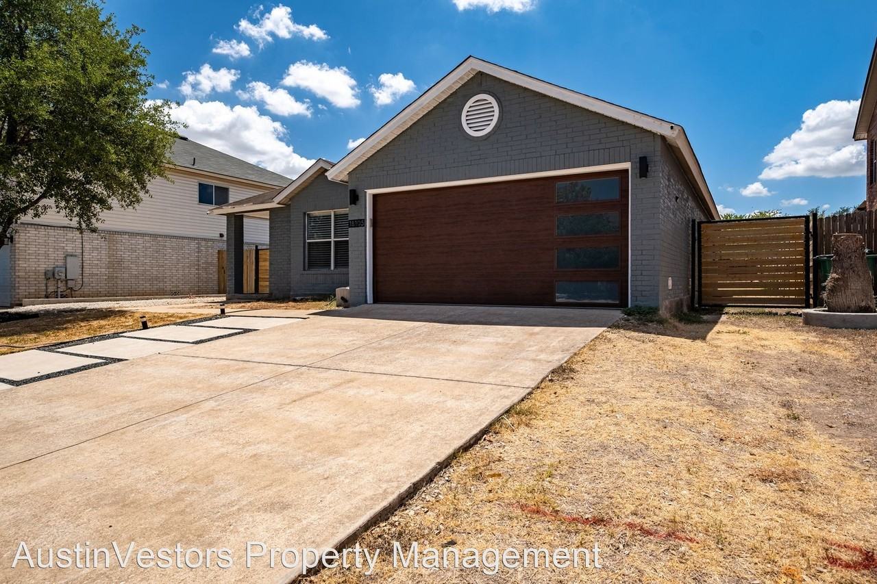 18105 Gantry Dr - Photo 3 of 24