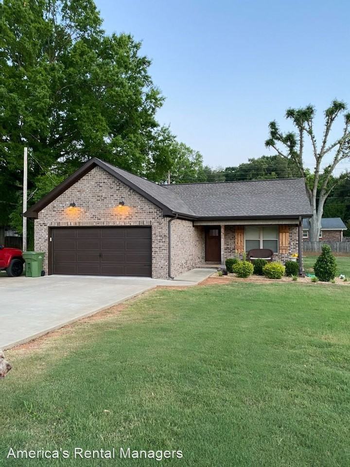 1026 Ridge Ave - Photo 2 of 30