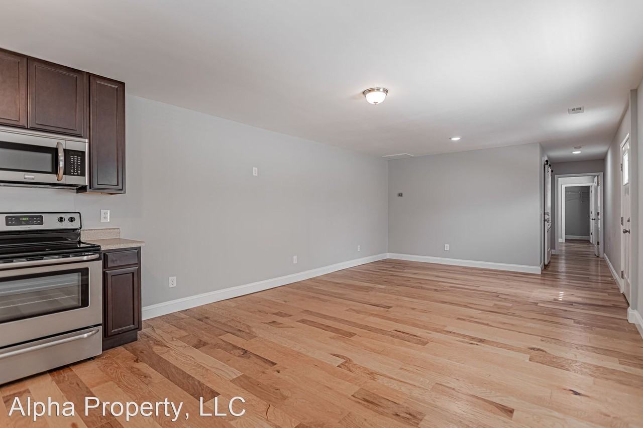 305 Buncombe St - Photo 3 of 13