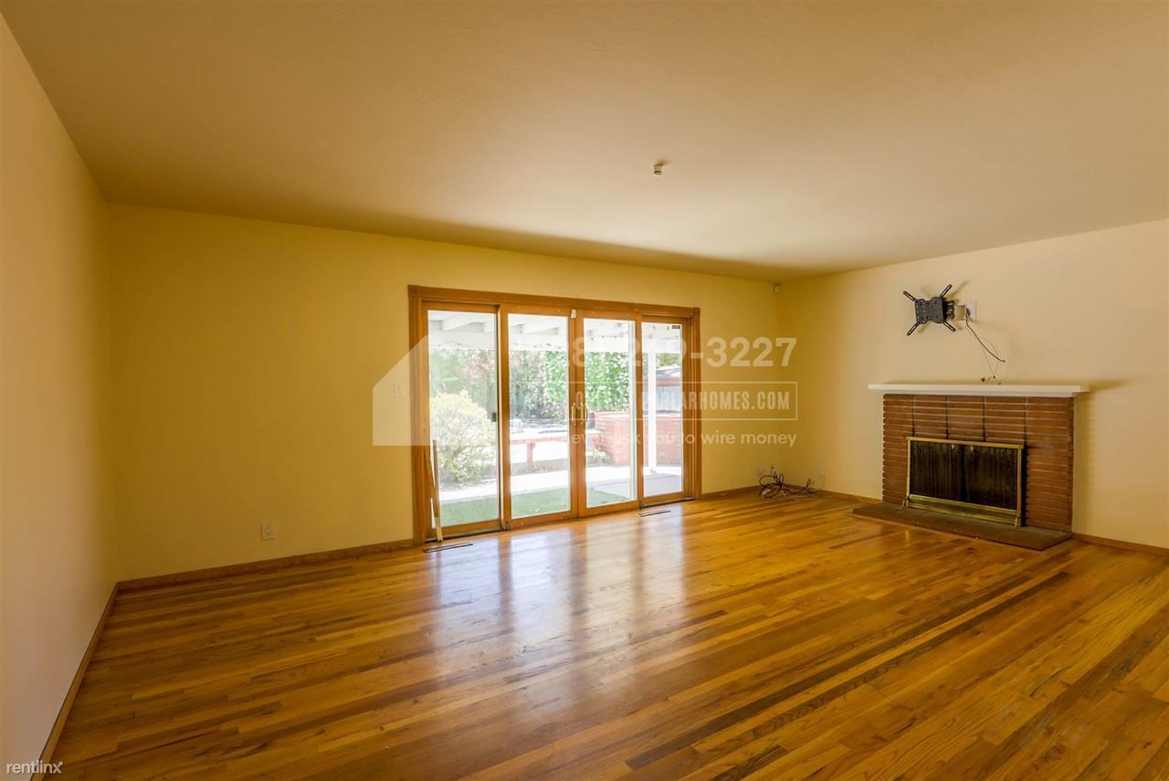 810 Monica Ln - Photo 3 of 27