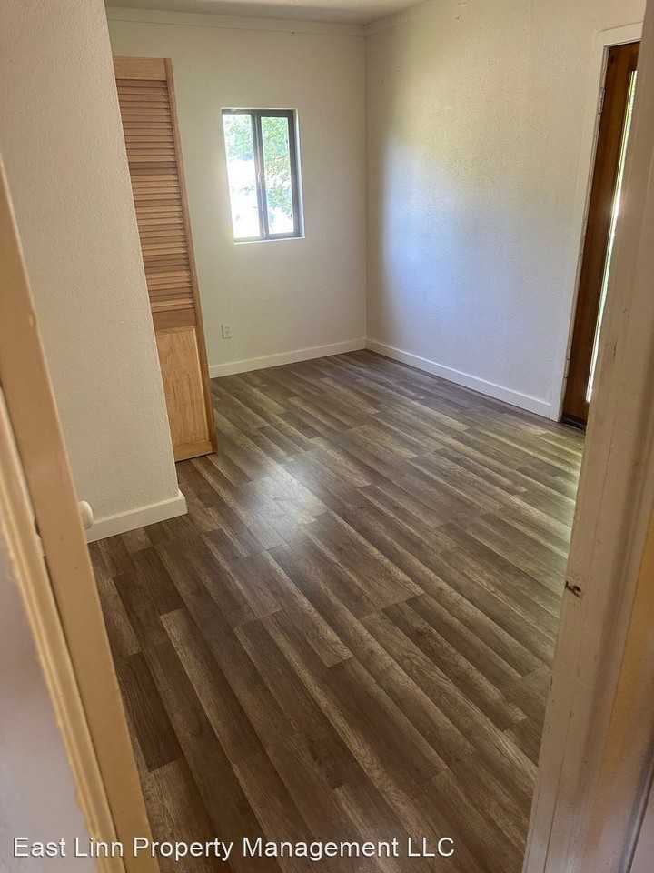 1379 56th Ave - Photo 2 of 8