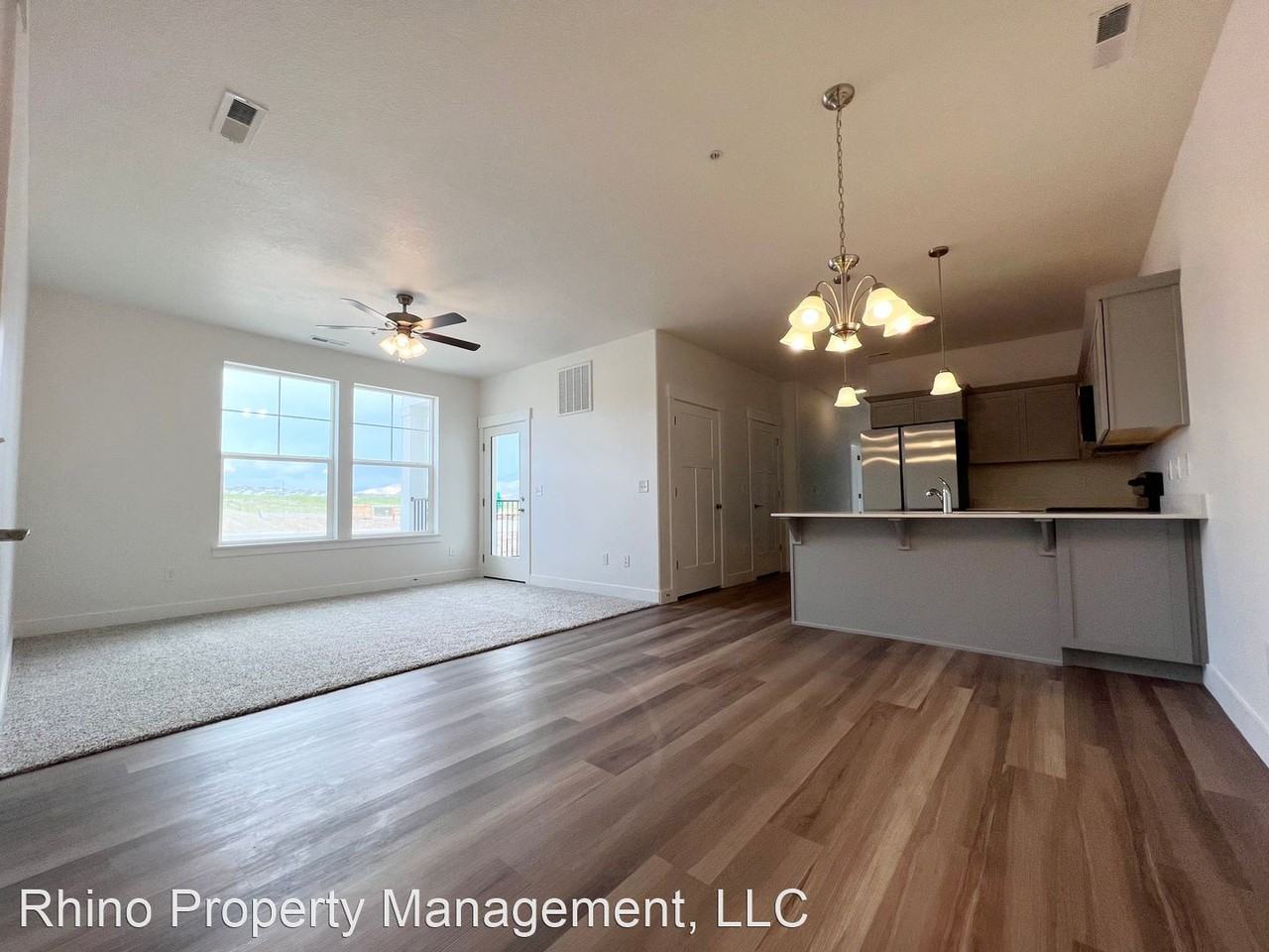 936 W Big Ben Ln - Photo 2 of 24