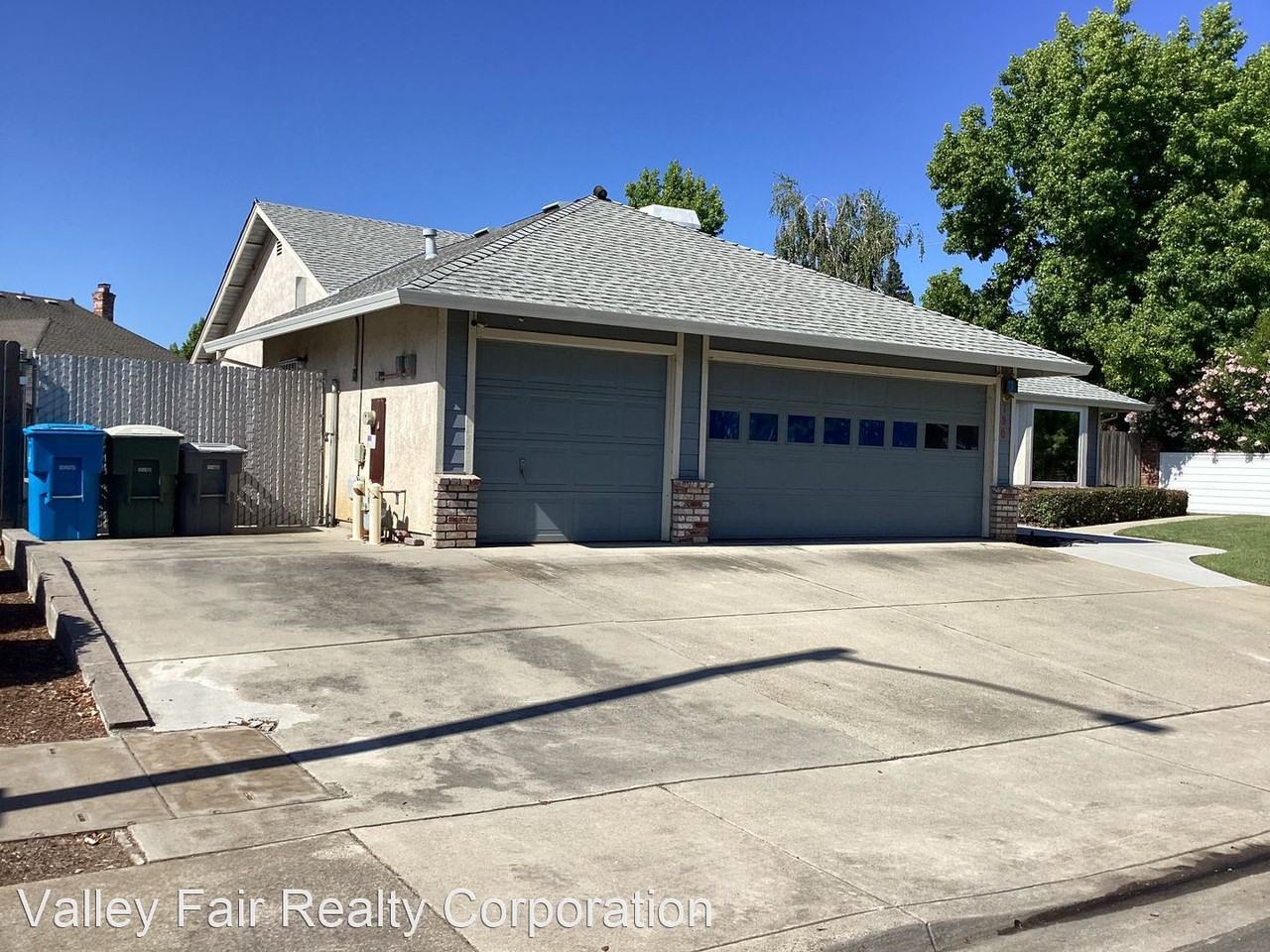 790 Teesdale Rd - Photo 2 of 18