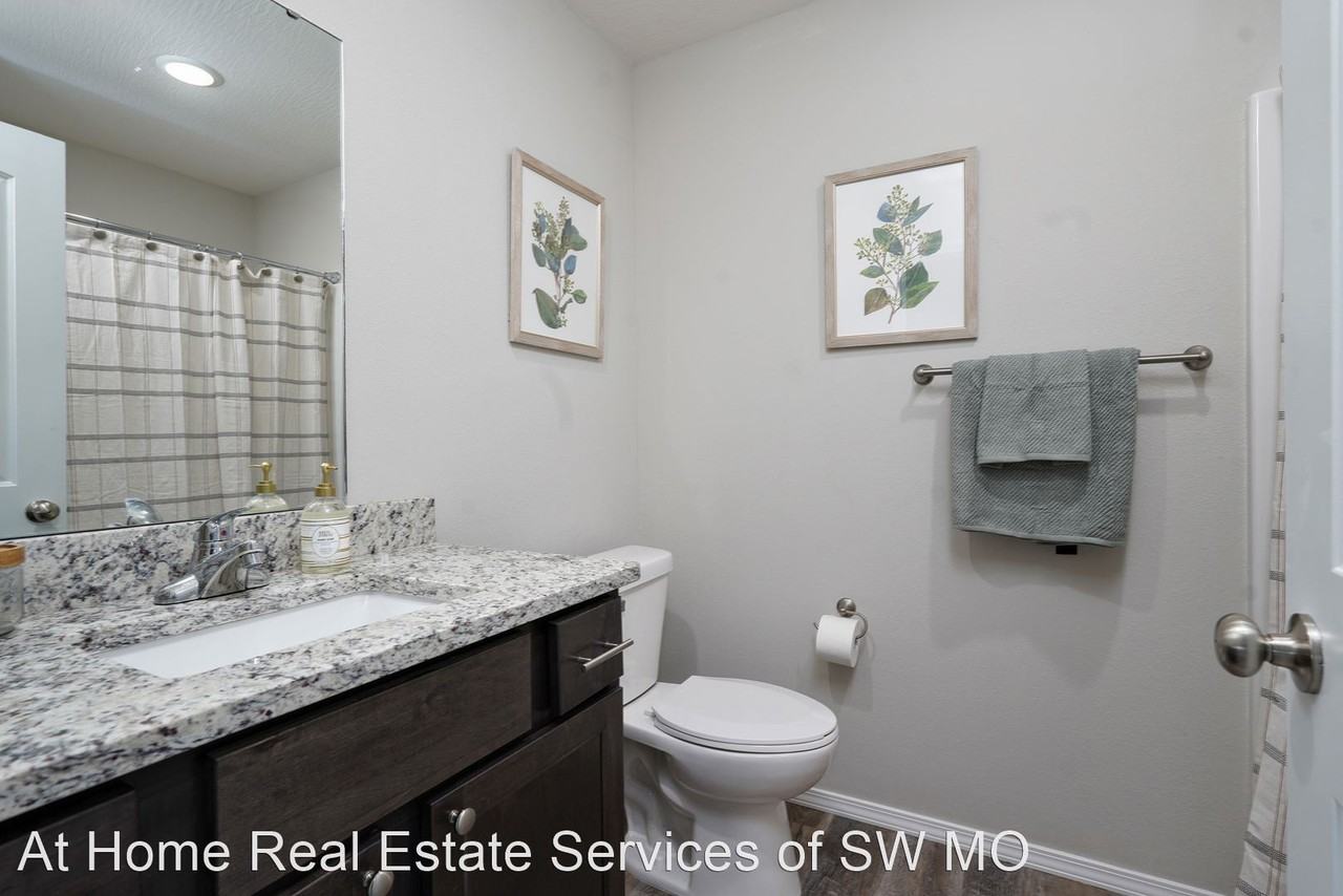 517 Evergreen Ave - Photo 3 of 20