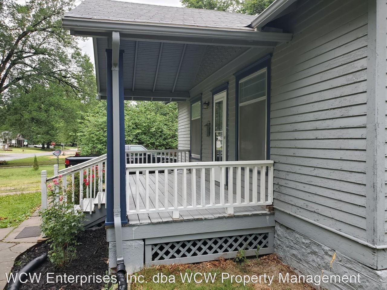 2718 Se Ohio Ave - Photo 3 of 39