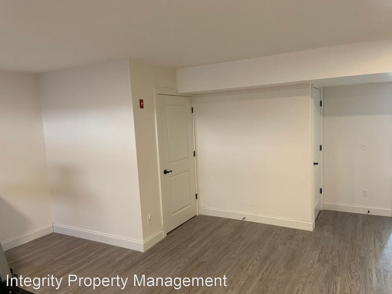 909 Evergreen Ct - Photo 2 of 22