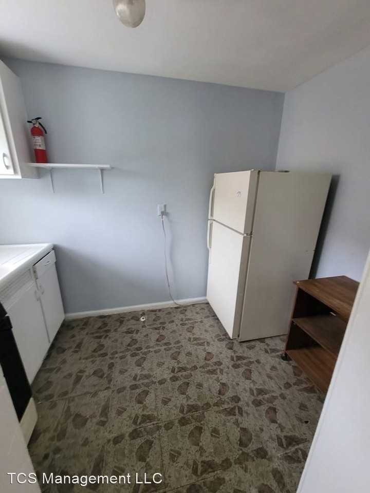 716 E Chester Pike - Photo 2 of 7